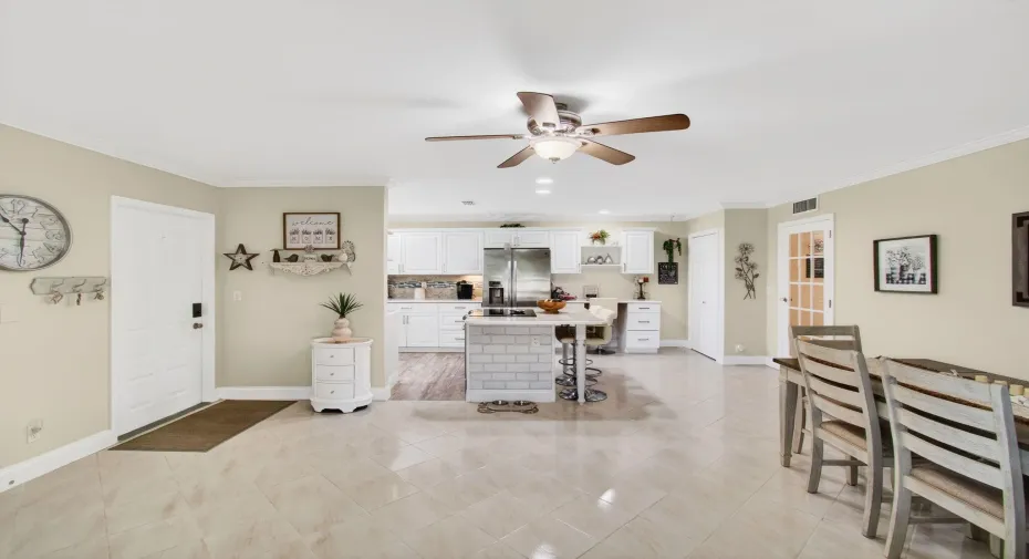 Open concept kitchen (2)