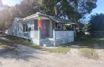 3325 Orange_Front of House