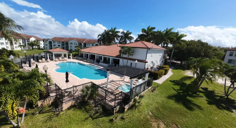 3 Bedroom 2 bath condo in Mirabella Villas. across from the intracoastal waterway and located between Delray beach & Boynton Beach off federal highway. Community has just recently updated all Buildings to new inspection guidelines. Resort style clubhouse pool area with BBQ grills, Jacuzzi, Indoor basketball court, used for pickleball as well. Fitness center, Conference & Billard room. Great for investors- rent 2 times per year min 90 days. Rent immediately after closing