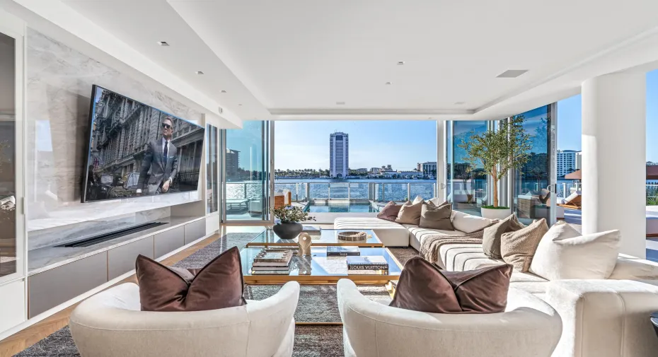 LAKE BOCA VIEW GREAT ROOM