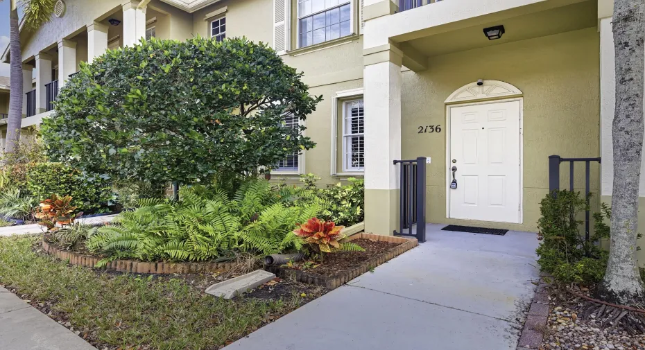 2136 SE Eatonville Dr. Port St Lucie, FL 34952