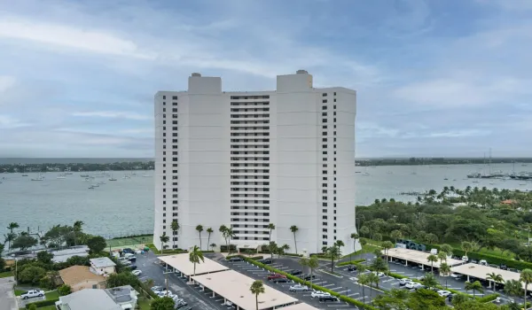 5200 N Flagler #404