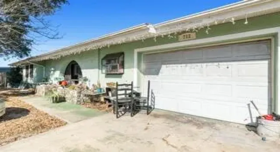 712 Bianca Dr NE_025