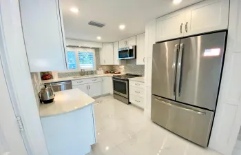 Kitchen 2 E