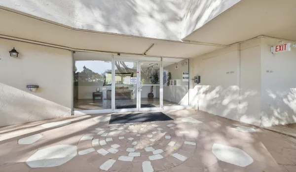 7001 Environ Blvd u401_009