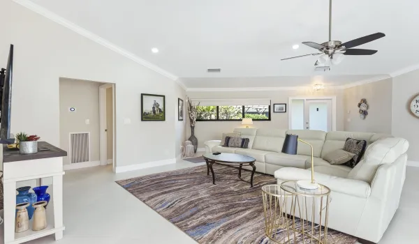 1127 E Seminole Ave_#15C_Marina Brier_32