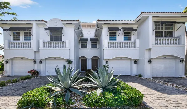 1942 NE 42nd St Pompano Beach-large-029-