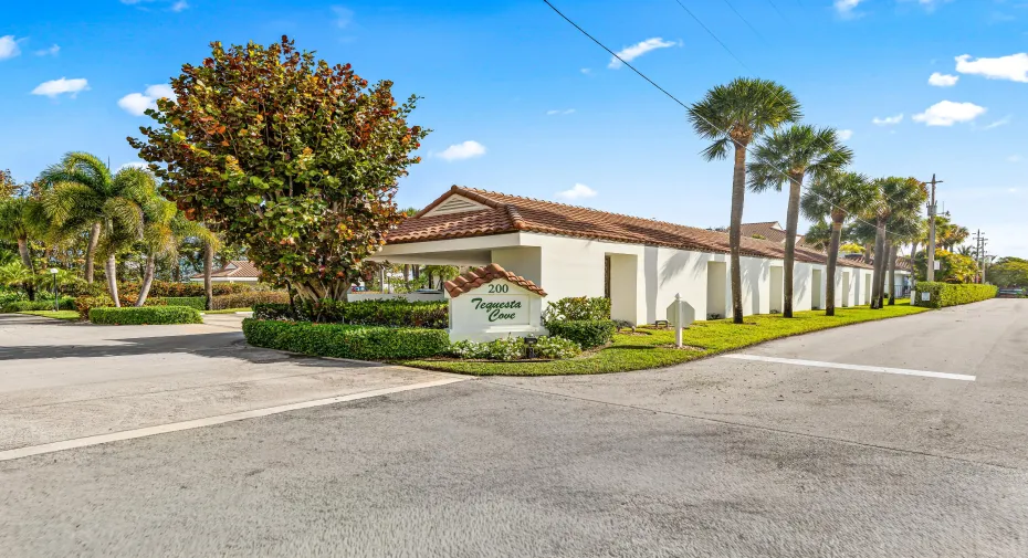 001-200WaterwayRoad-104-Tequesta-FL-3346