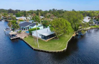 POINT LOT - 200'+ FRONT ON S ST LUCIE RIVER/ CANAL