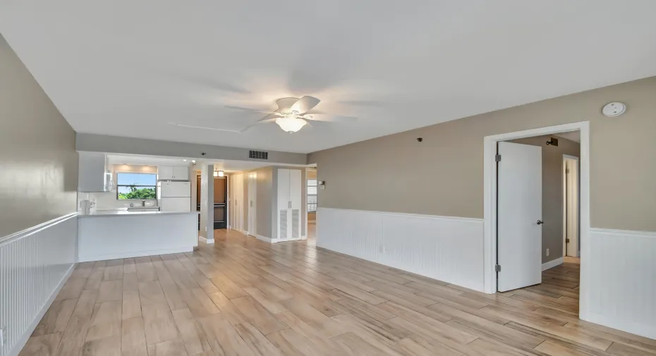 LIVING OPEN TO KITCHEN