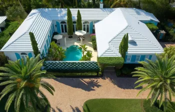 ibisdronewithpoolAI