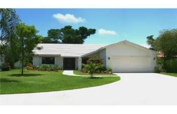 6594 CASABELLA FRONT OF HOUSE