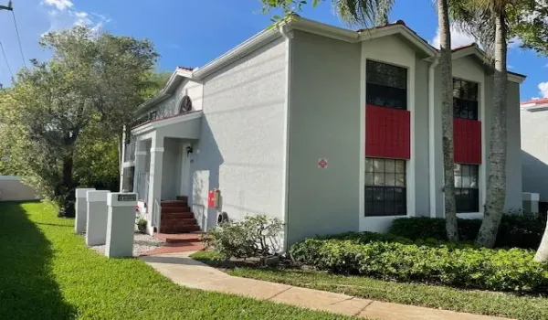 Welcome corner unit with parking in front