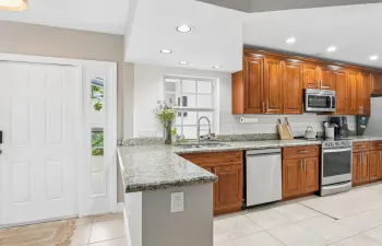 Entry/Kitchen