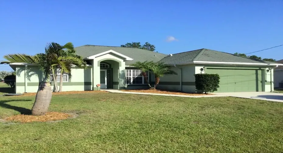 2367 SERock Springs Drive - Front