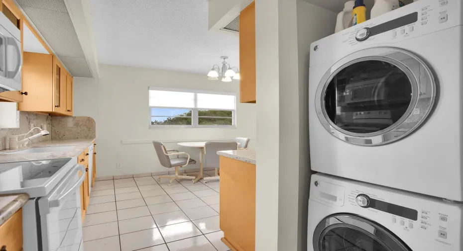 KITCHEN LAUNDRY