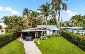 Modern Tropical Bungalow