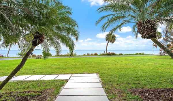 6205 S Indian River Dr-2