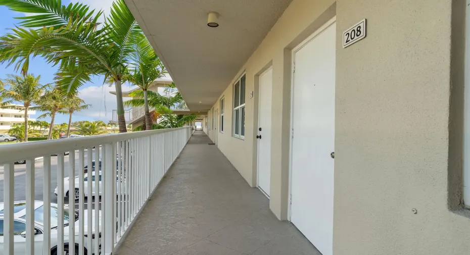 Exterior catwalk