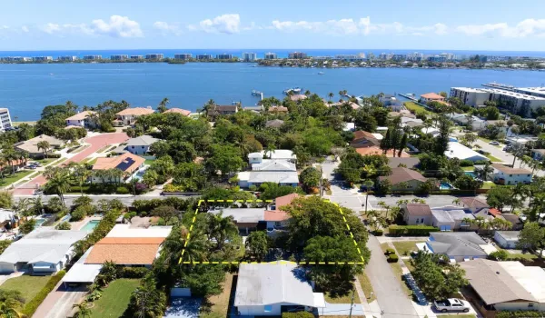 1629 S Lakeside Dr Lake Worth-large-035-