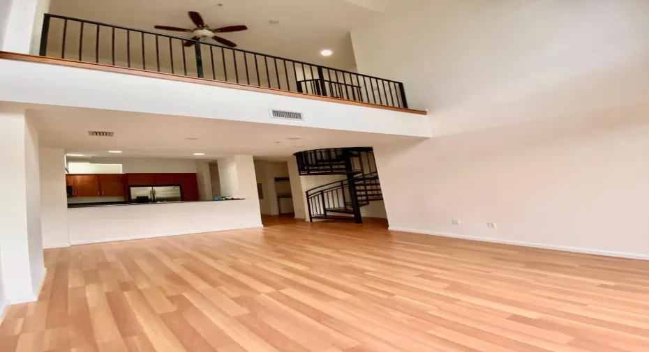 801-S-OLIVE-AVE-UNIT-425-33401-004
