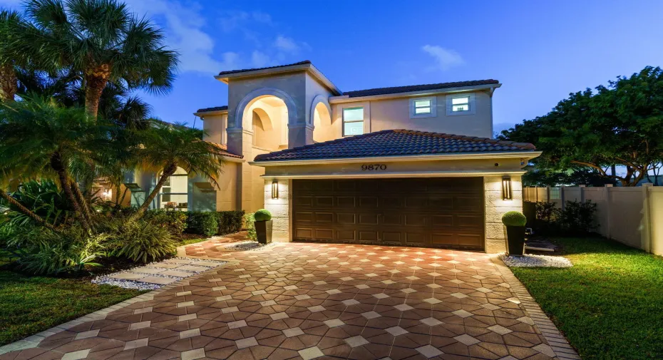 62-web-or-mls-A7406918