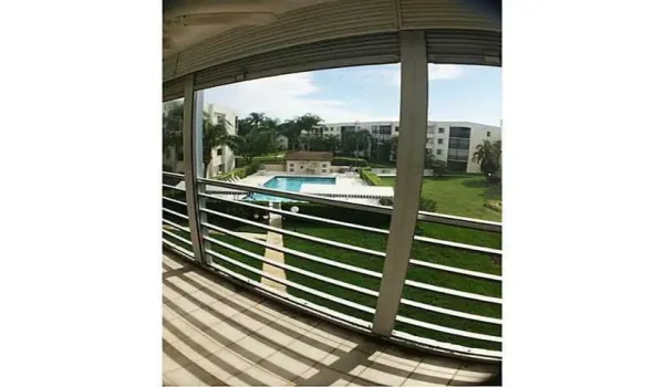 2 BD / 2 BTH + Patio Rm