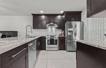 04 Kitchen 01