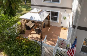 31 Clinton Ct - Patio(7)