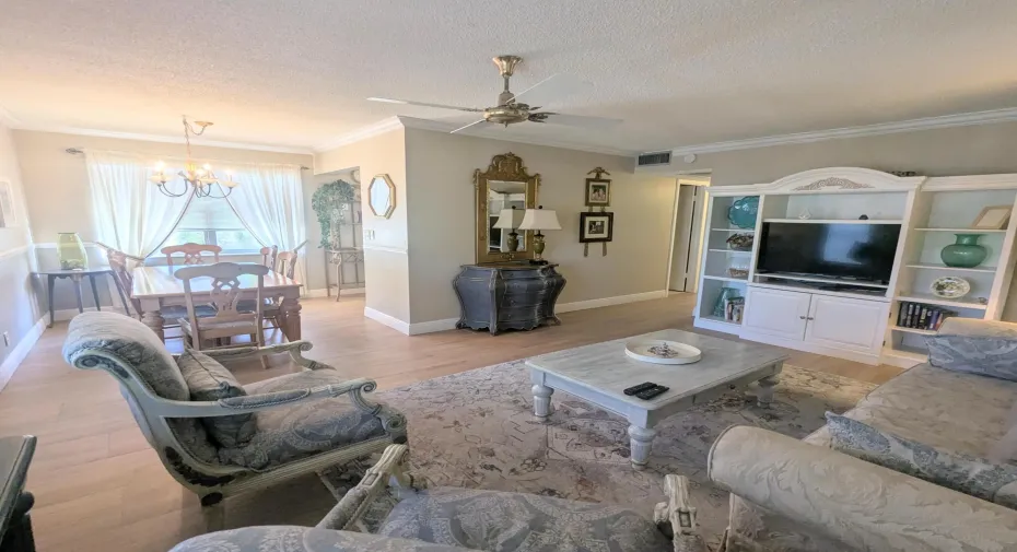 2 Bedroom 2 Full Bath Furnished Corner Unit