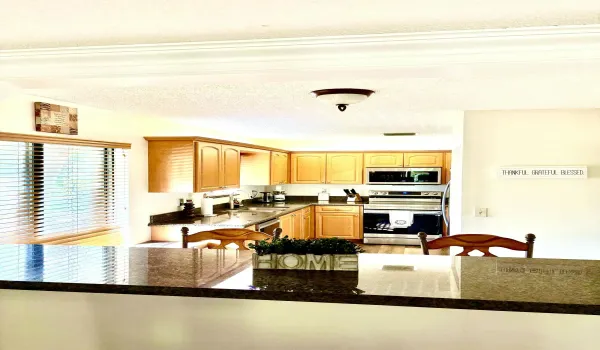 Kitchen w/new S/S appliances