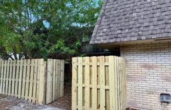 Gate