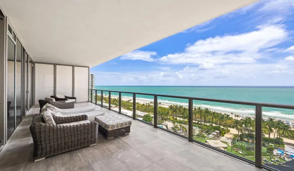 Welcome to unobstructed direct ocean views..