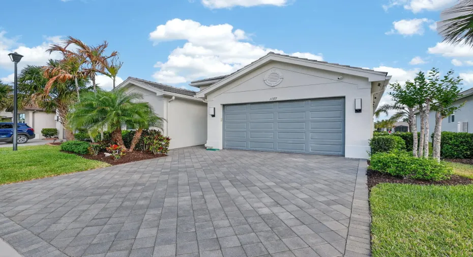 VALENCIA CAY 11377 SW WILLOW LANE