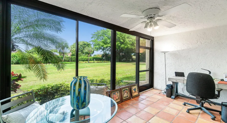 Glass Enclosed​​‌​​​​‌​​‌‌​‌‌​​​‌‌​‌​‌​‌​​​‌​​ Patio/Den