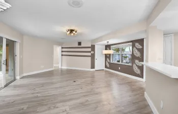 LOVELY MOVE IN READY CONDO