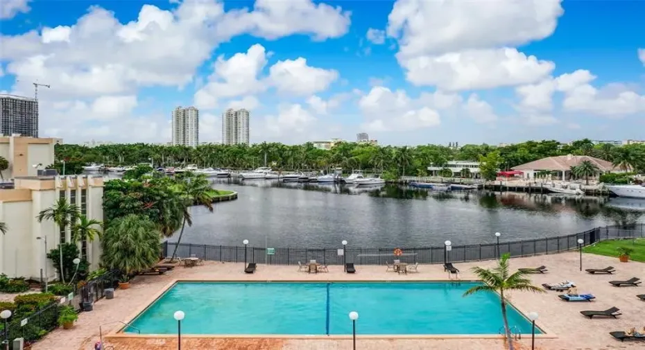 DeSoto Park Pool