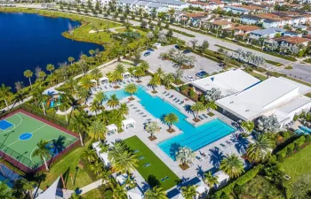 Clubhouse_air_pool