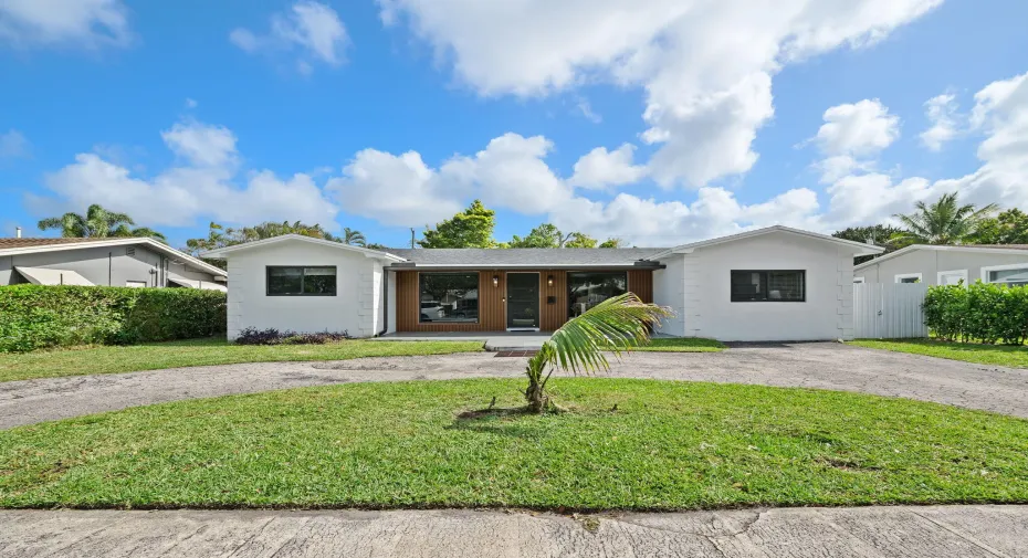 1-web-or-mls-5420-johnson-st