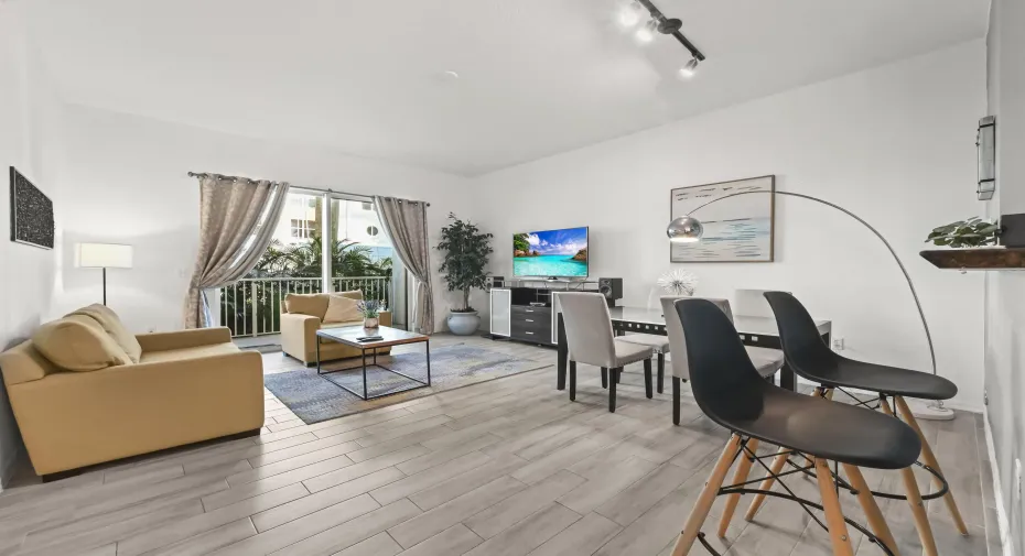 09 Living Room 01