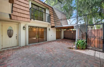 2 Private Courtyard