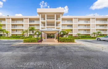 3151 S Palm Aire Dr-Pompano Beach, Unit