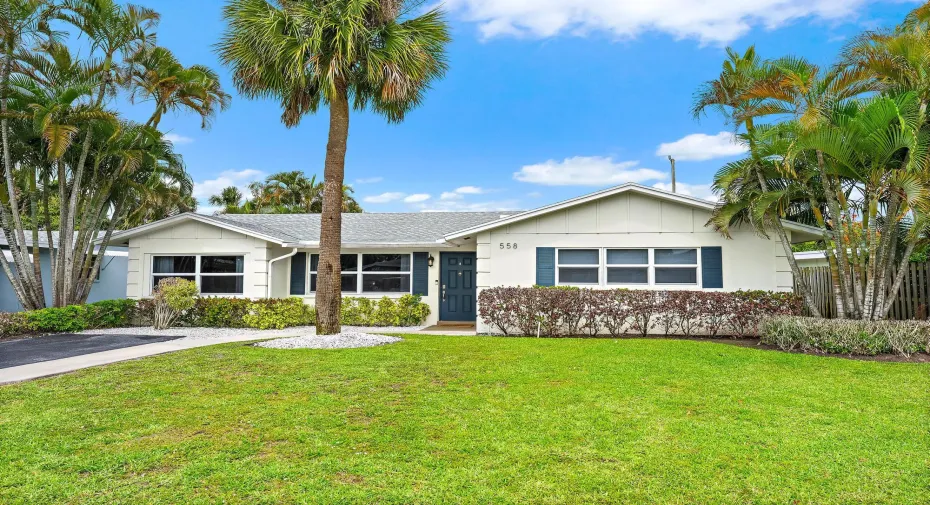 558 Ivy Ave-1