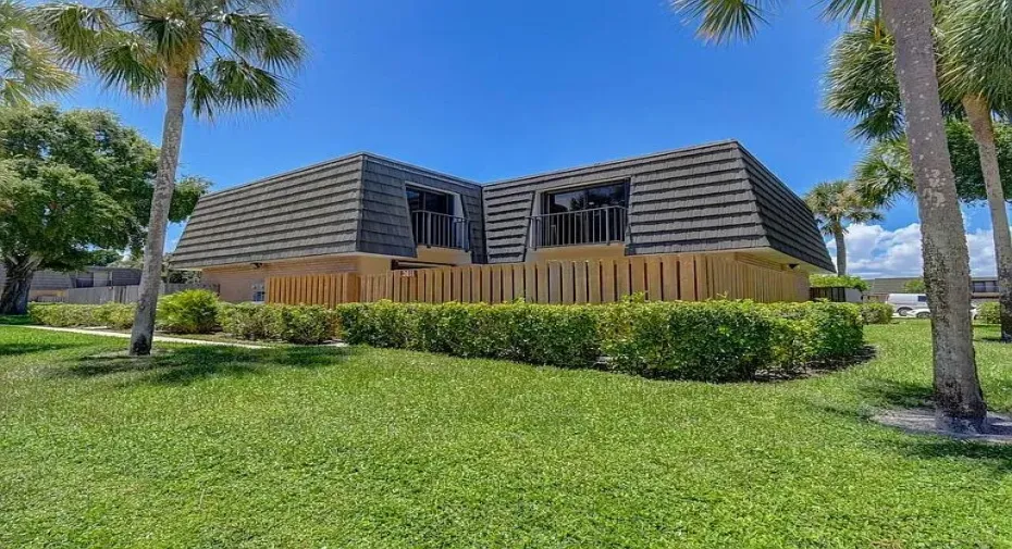 51_front exterior