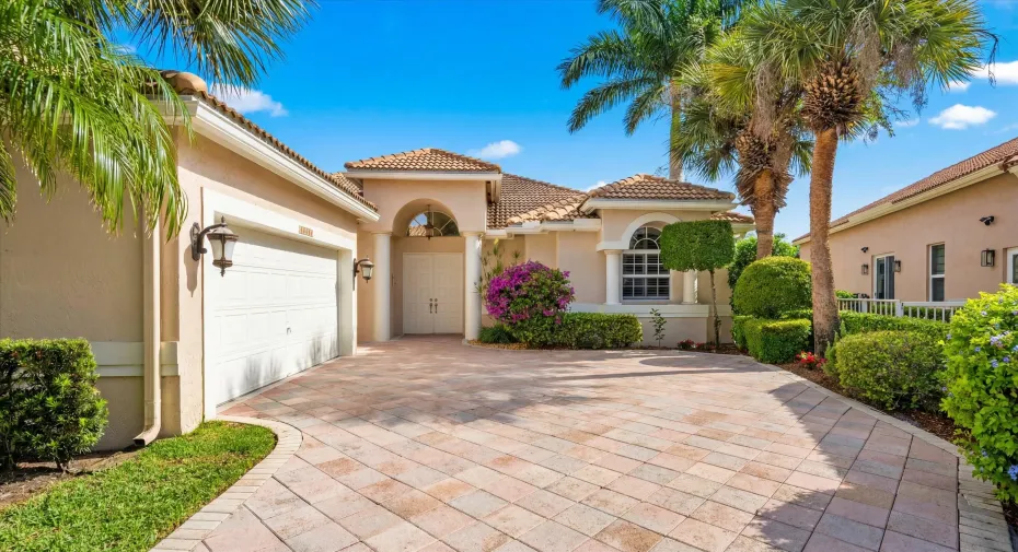 01-10802 Greenbriar Villa Dr