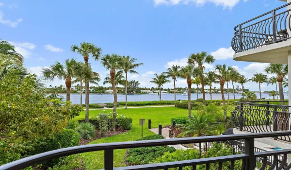 050-314InletWay-101-PalmBeachShores