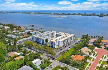 1516 S Lakeside Dr-24