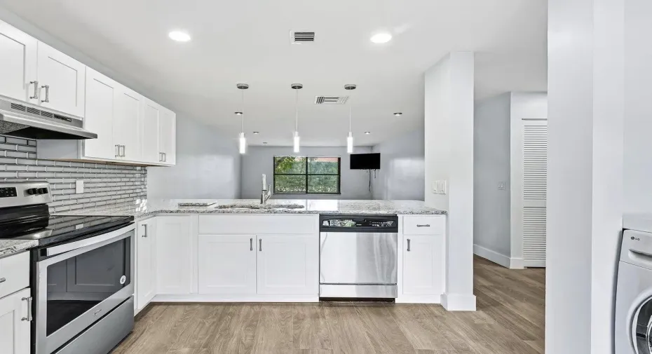015-12989OdessaTrail-5-Wellington-FL-334