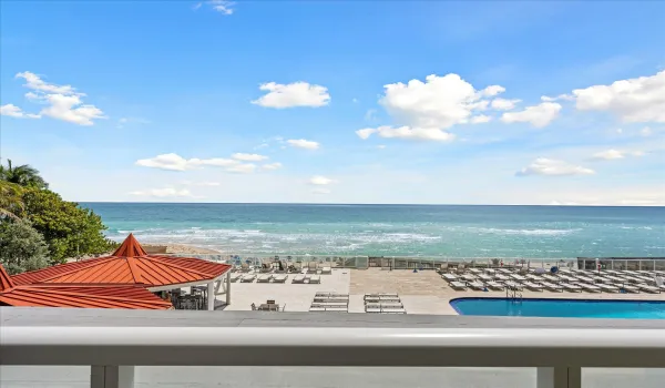 11-19201 Collins Ave #114