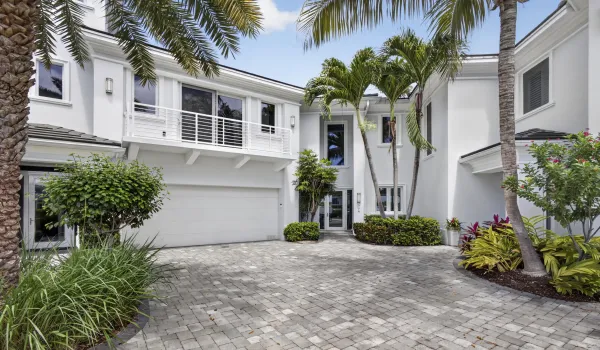 Driveway / Front entry